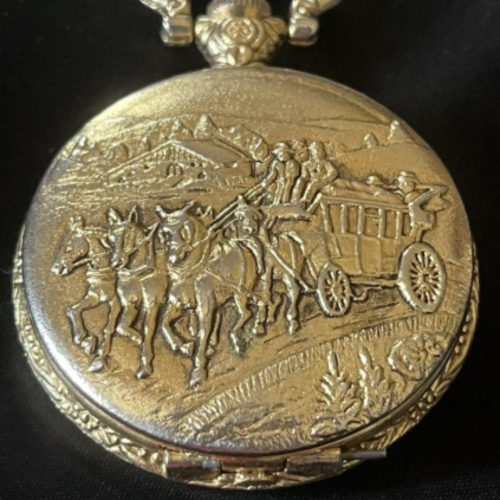 AZUR GOLD-TONED MEN'S POCKET WATCH ON CHAIN COUNTRY WESTERN CARRIAGES THEME
